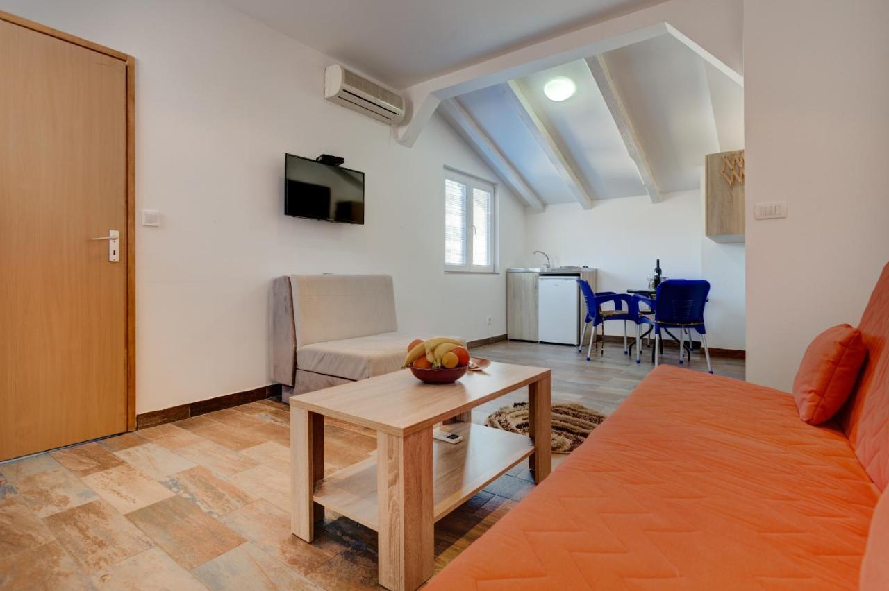 Sunny Grapes Apartments บุดวา ภายนอก รูปภาพ